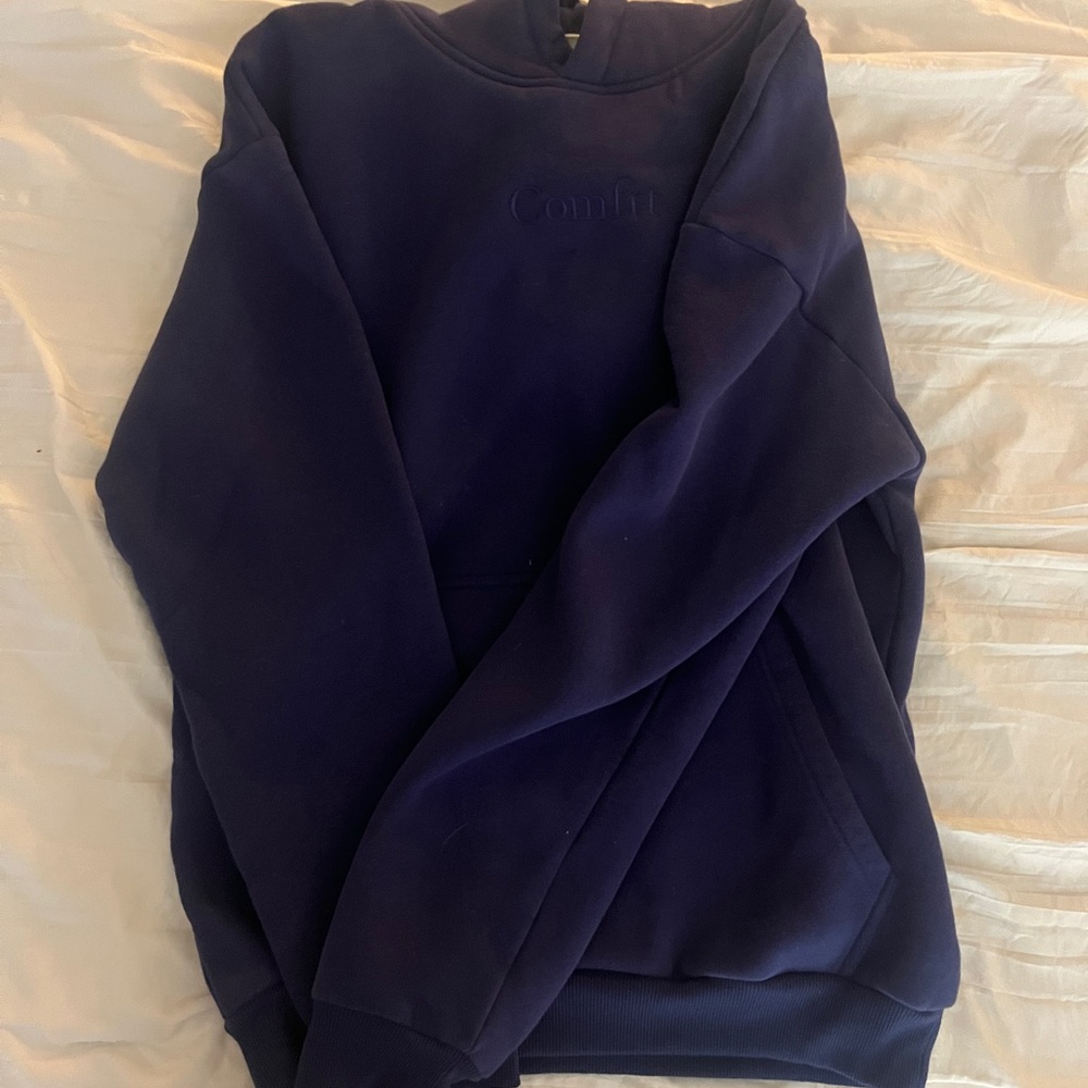 COMFRT navy hoodie